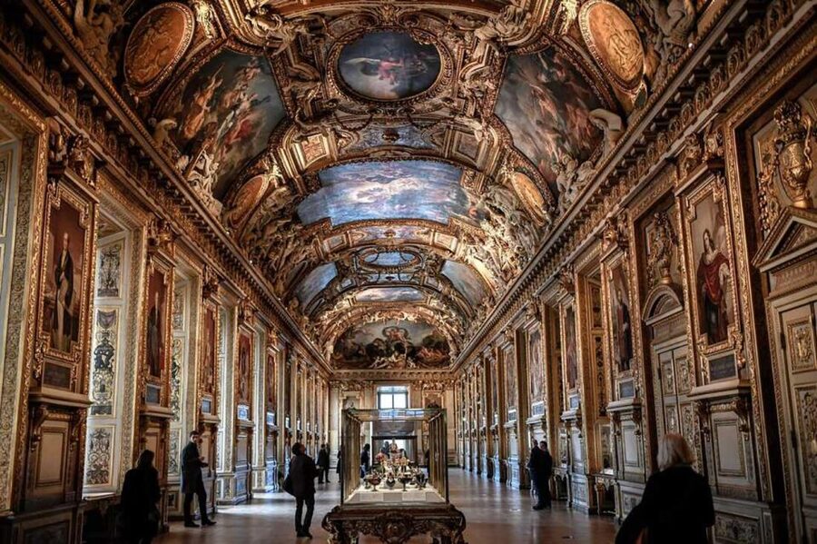 Magnificent tour of the Louvre + Mona Lisa pass - Free time in the Louvre: how to make your minutes count