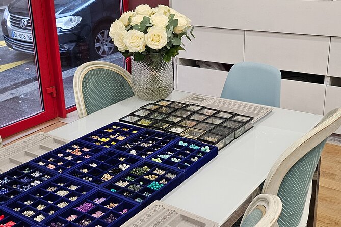 Manufacturing of Customizable Bracelets in Paris - Price and Value: $42.89 for a Custom Keepsake