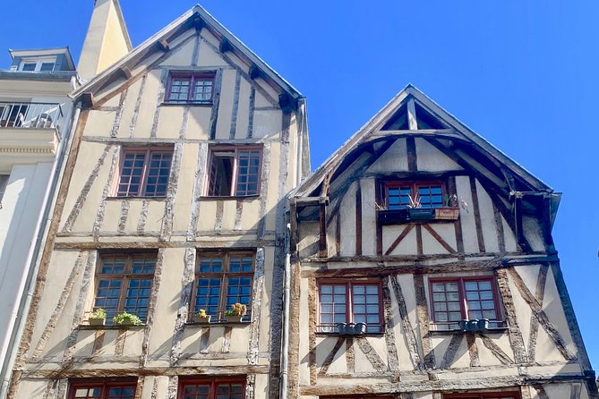 Marais Tour With a Local - Stop 2: Place des Vosges, Paris’ First Square at Street Level