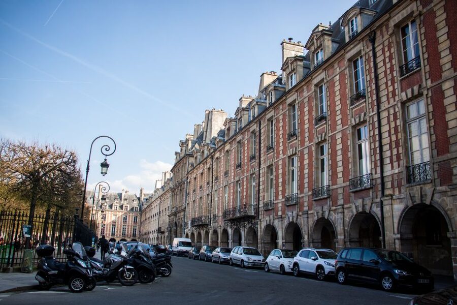 Marais Walking Tour: Lifestyle in Paris - How the 150 Minutes Are Designed: Landmarks, Shops, and Two Tastings