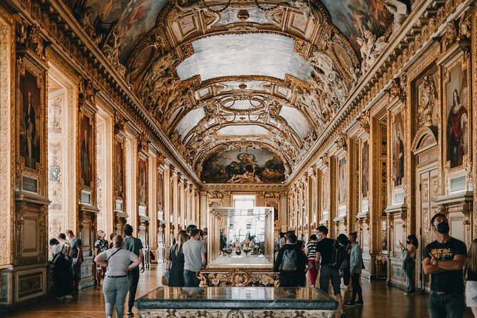 Mona Lisa and Treasures: Louvre Museum Experience 6-people Max - Crowds, comfort, and pacing: how to show up ready