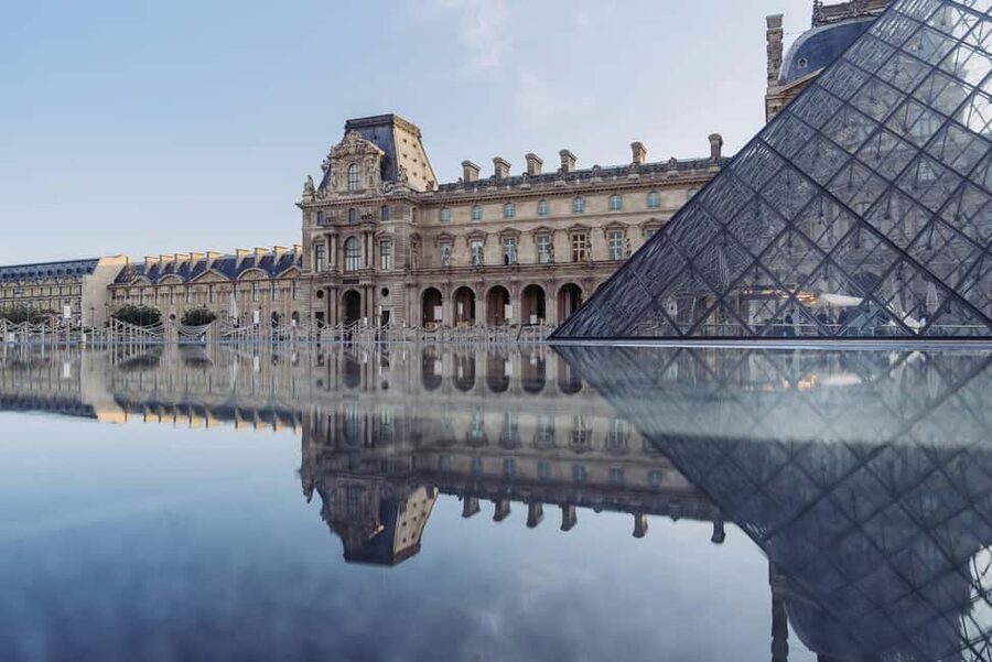 Mona Lisa & Louvre Masterpieces Tour with Reserved Access - The Louvre Pyramid Photo Stop Sets the Pace