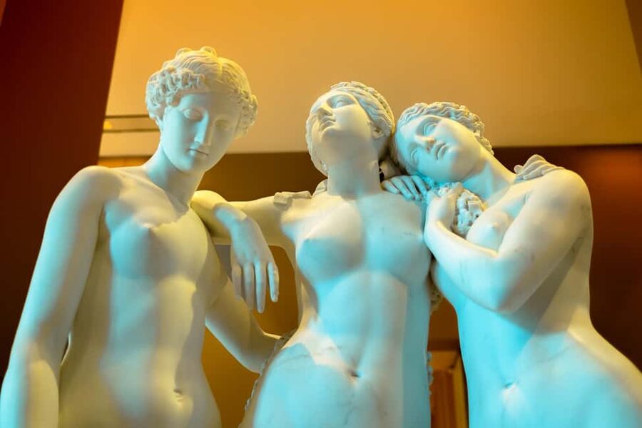 Mona Lisa & Treasures: 6-people Max Louvre Experience - Skip-the-Line Entry: How It Changes Your Whole Day