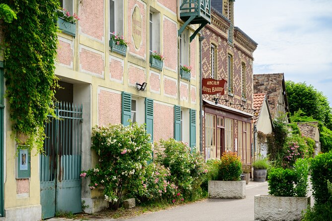 Monet's House and Garden & Giverny Village - Giverny village: Impressionist galleries along Monet’s street