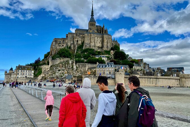 Mont Saint-Michel Small-group 2 to 7 people from Paris - Arrival at Mont Saint-Michel: the noon plan and the Abbey focus