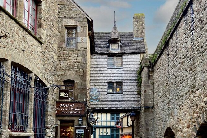 Mont Saint-Michel with Calvados Tasting Private Tour from Paris - Who this tour suits best