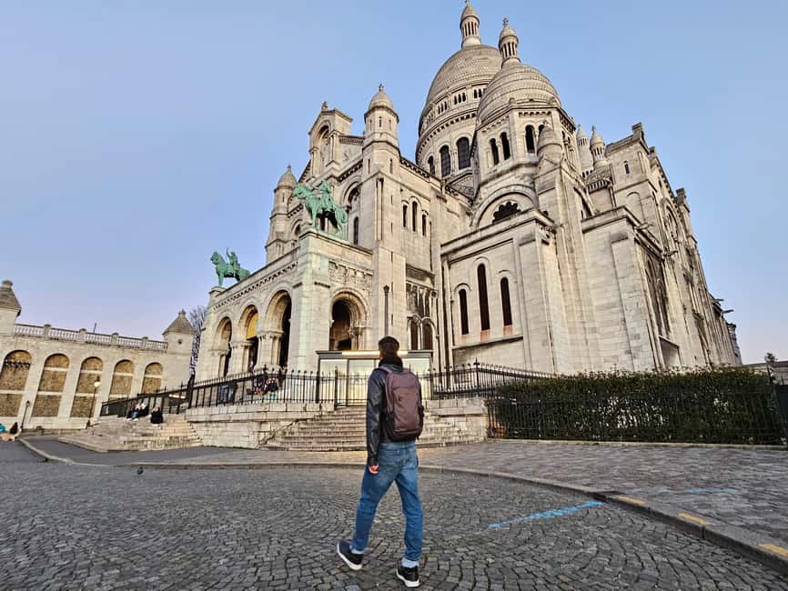 Montmartre Before the Crowds: Walk Tour & Breakfast - Sacré-Cœur sunrise from the steps: the big payoff