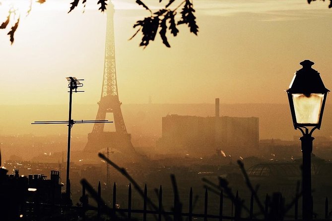 Montmartre District and Sacre Coeur - Exclusive Guided Walking Tour - Montmartre streets to Sacré-Cœur: the big views make the effort worth it