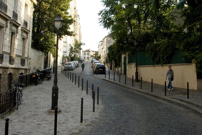 Montmartre District Walking Tour in Paris - Should you book this Montmartre district walking tour?