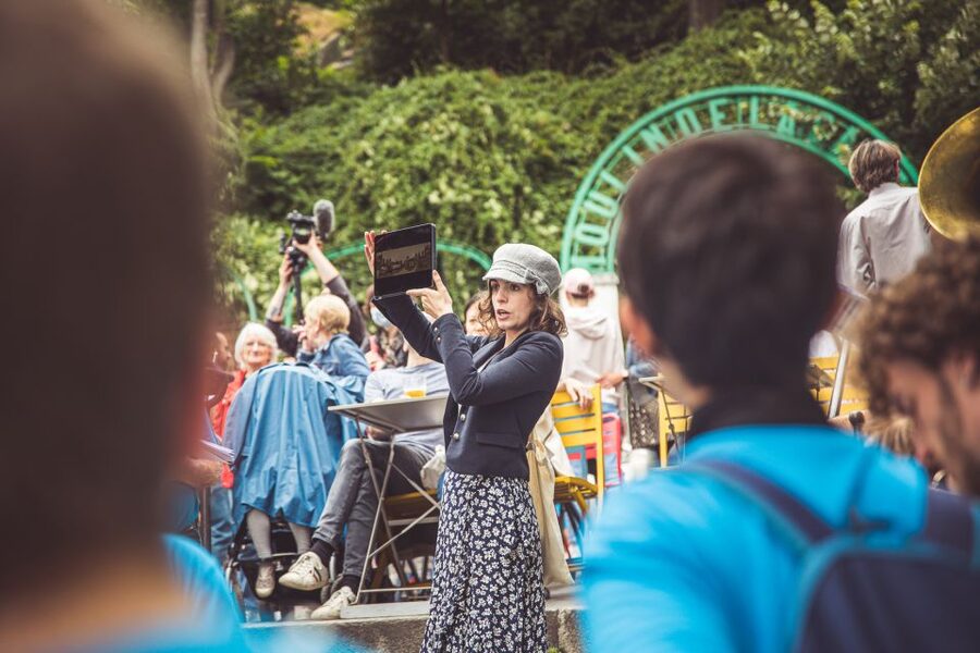 Montmartre en chansons: tour with a professional singer - Stop-by-stop: what each corner adds to the story