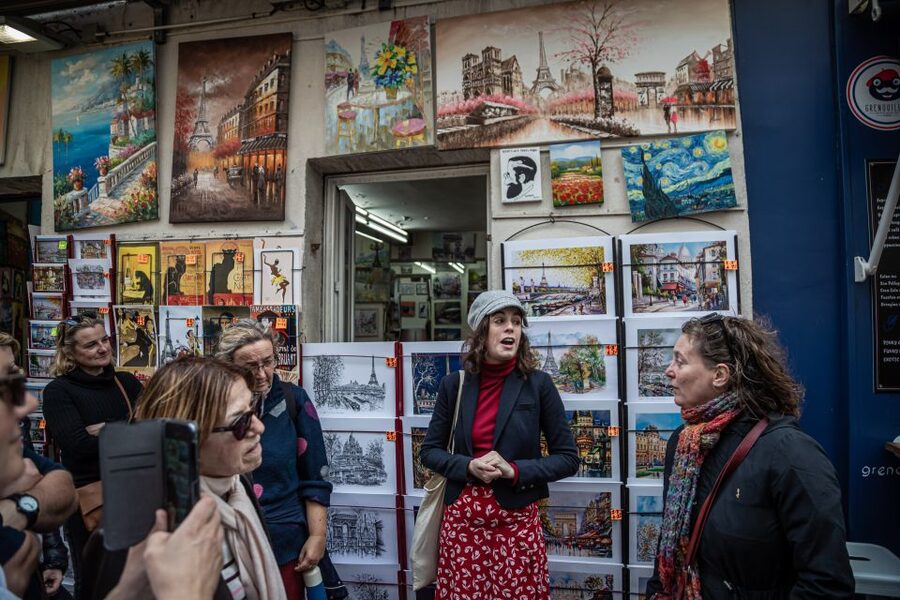 Montmartre en chansons: tour with a professional singer - When this tour is the best fit (and when it isn’t)
