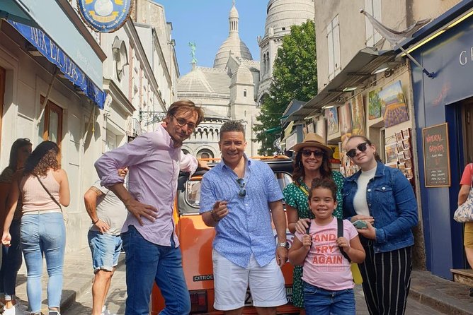 Montmartre Experience : Guided Tour, Tasting, and Art - Place du Tertre portrait time and the Lapin Agile legend