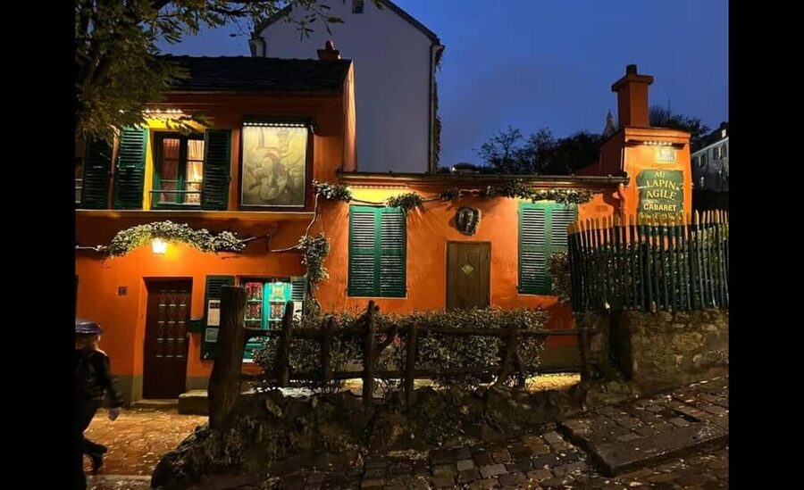 Montmartre for Art Lovers - Walking tour with Expert Guide - Montmartre Cemetery to Sacré-Cœur: the tour’s simple, smart path