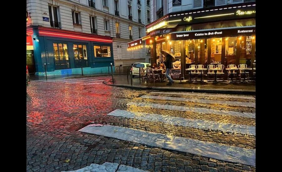 Montmartre for Art Lovers - Walking tour with Expert Guide - Lapin Agile: the stop that turns listening into participation