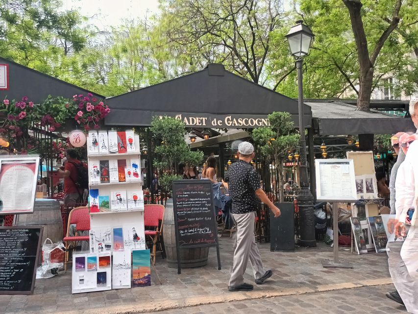 Montmartre: Guided Tour for Kids and Families - Sacré-Cœur Basilica: views, photos, and going inside