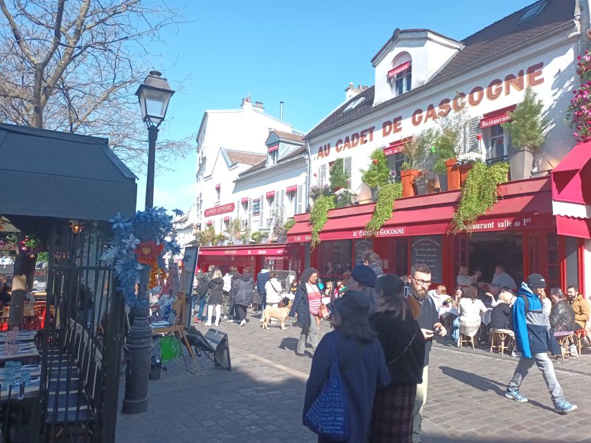 Montmartre: Guided Tour for Kids and Families - Painter footsteps: where Picasso and Van Gogh fit into the street story
