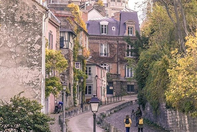 Montmartre Guided Tour with Sacré Cœur Church & City Views - Montmartre in Two Hours: what this tour is really good at