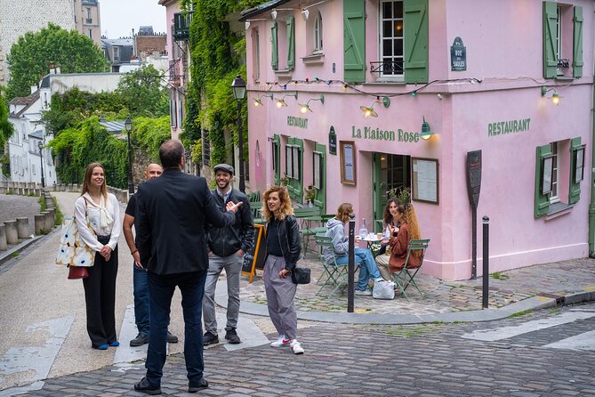 Montmartre Guided Walking Tour: Famous Artists and Cabarets - Le Bateau-Lavoir and Picasso: from residence to revolution