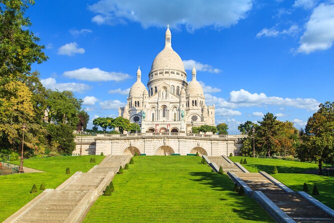 Montmartre Paris Walking Tour with Audioguide on Your Smartphone - Getting started at Promotrain and making the app work fast