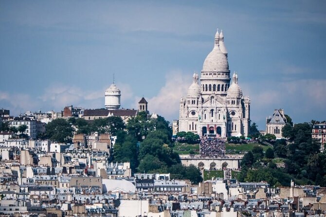 Montmartre Paris Walking Tour with Audioguide on Your Smartphone - The 10-stop Montmartre route: what you’ll see and why it matters