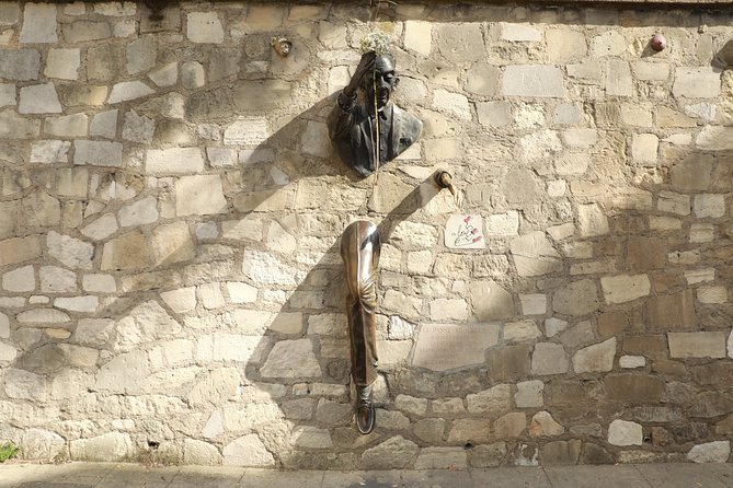 Montmartre Private Walking Tour - Stop 2: Rue Lepic—how Montmartre found its voice