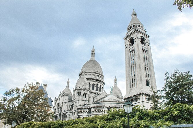 Montmartre: Secret Stories of Paris - Self-Guided Audio Tour - Timing, walking comfort, and how 40–50 minutes feels on the ground