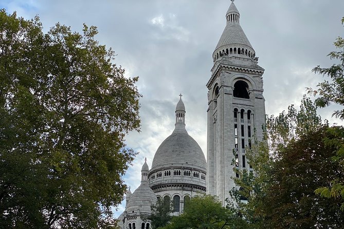 Montmartre Semi Private Tour: from Moulin Rouge, to Sacré-Cœur - Montmartre Streets, Vineyards, and the Photo Stops People Actually Want