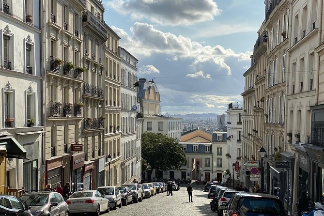 Montmartre Semi Private Tour: from Moulin Rouge, to Sacré-Cœur - Place du Tertre: The Artistic Square Moment