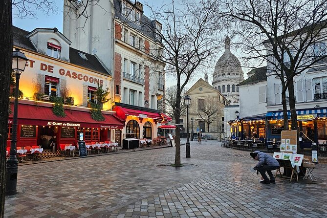 Montmartre Sunrise Tour Before the Crowds - Stop 4: Moulin Rouge views, then local breakfast to end the morning