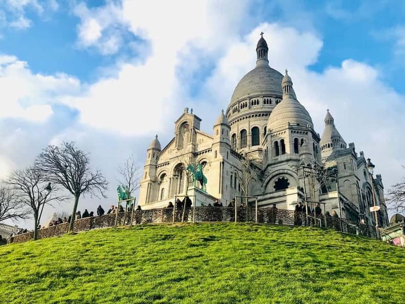 Montmartre. The artist village+its unique charm. My hood. - 18th Arrondissement viewpoints and photo stops that make sense