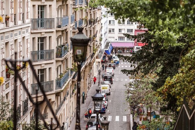 Montmartre Tour with a Local Guide: Private & 100% Personalized - Espace Dali and Le Mur des Je t’aime: the quirky stops that break the mold