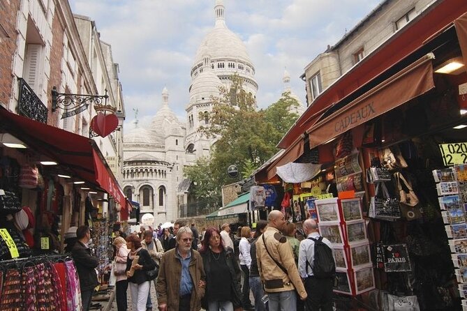 Montmartre Tour with a Local Guide: Private & 100% Personalized - Moulin Rouge area: iconic, but make it about context
