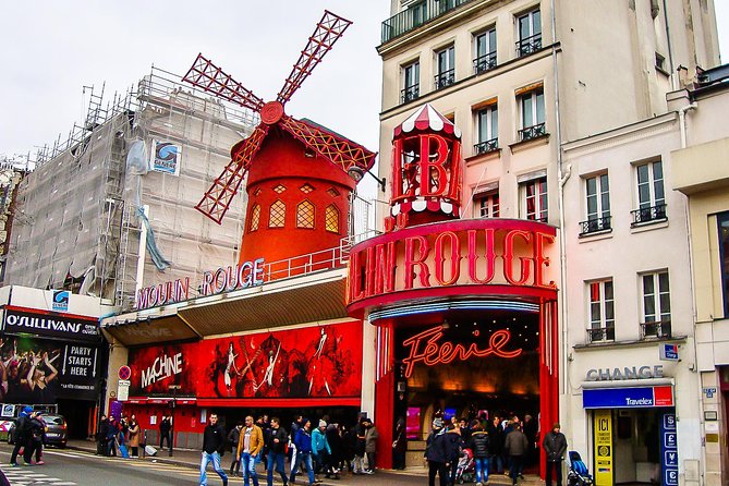 Montmartre Walking Tour with a Private Local Guide - Pickup, timing, and how the 10am start helps your day