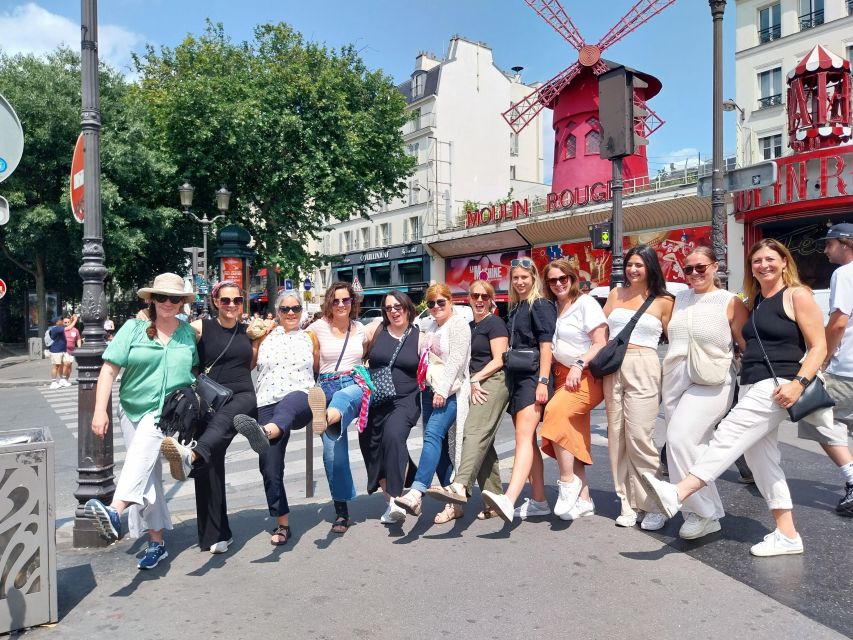 Montmatre Walking Tour: the essential highlights+ - Quirky landmarks: the Passe-Muraille and the Montmartre weirdness