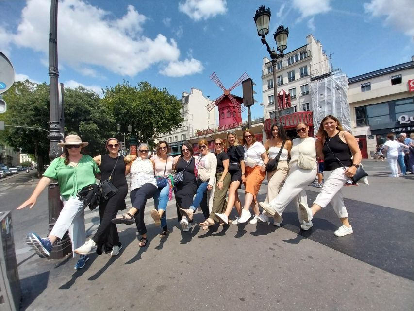 Montmatre Walking Tour: the essential highlights+ - Place du Tertre and Cabaret Patachou: where artists work in public