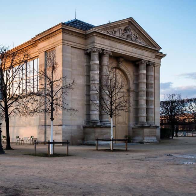 Musee d' Orsay and l'Orangerie Combo With Seine River Cruise - Audio guides and live commentary: how you get meaning, not just images