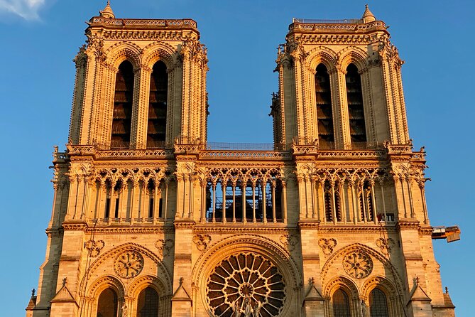Mysteries & Legends, smartphone audioguided walking tour - Île de la Cité and Notre-Dame Cathedral Area: Where the Macabre Fits