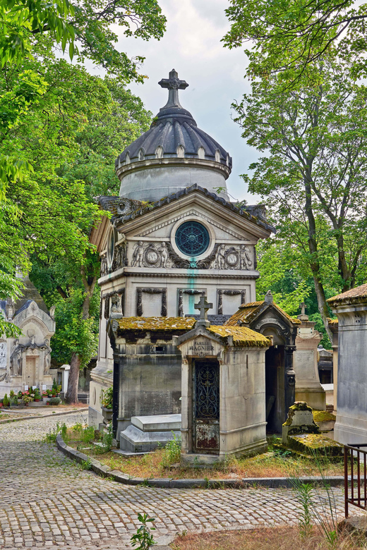 Mysteries of Père Lachaise - Count of Lavalette: adventure turned into legend
