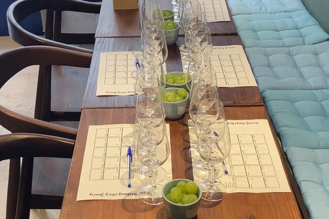 Natural Wine Tasting with Cheese Pairings in Paris - The Pairings You’ll Actually Remember: Cheese, Olives, and Chocolate Mousse
