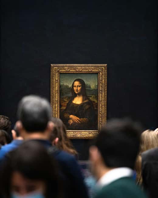 Night at the Louvre Museum: 6-people Max Guided Exploration - Things to watch for: meeting stress and stair reality