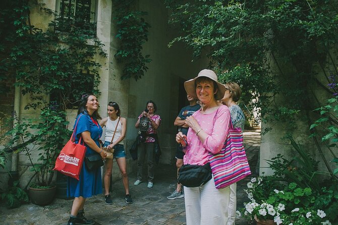 Night Out in Paris: Boho Vibes & City Lights - Key things to know before you go