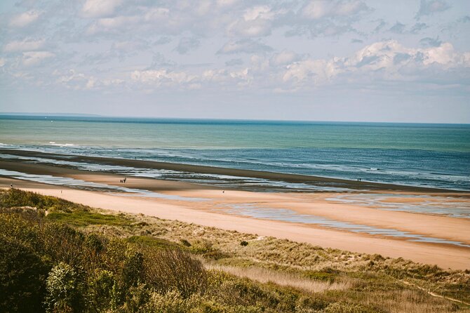 Normandy D-Day Beaches: Immersive Small Group Tour from Paris - Grandcamp-Maisy: a food break with real Normandy flavor (and choices)