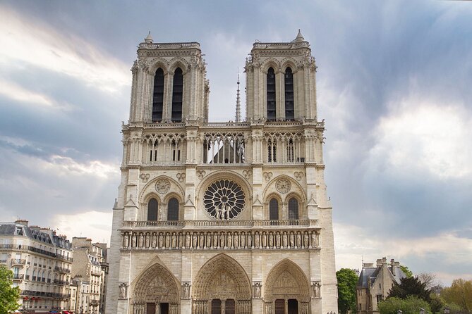 Notre Dame Access: Explore Inside with a licensed Guide. - Who this tour fits best