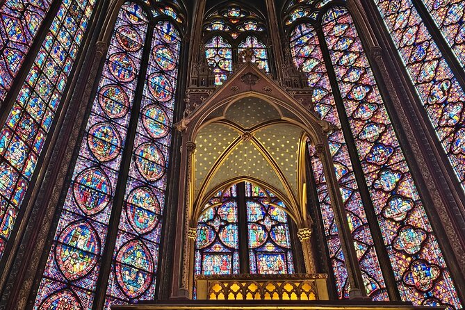 Notre Dame Access: Explore Inside with a licensed Guide. - Why the headsets change everything in a busy cathedral