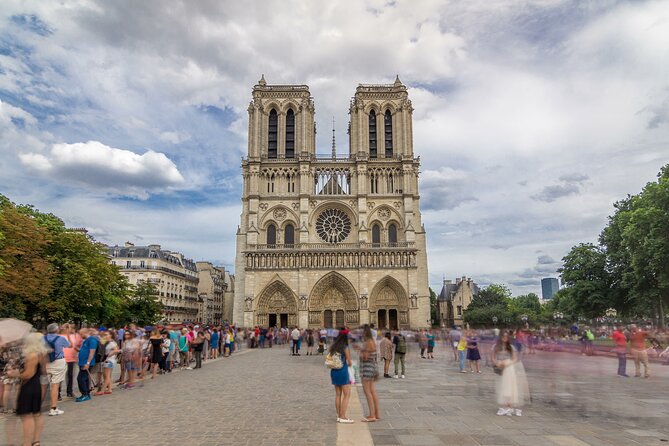 Notre Dame Cathedral: Exterior Guided Tour & Unscheduled Access - Exterior stops worth slowing down for gargoyles and rose windows