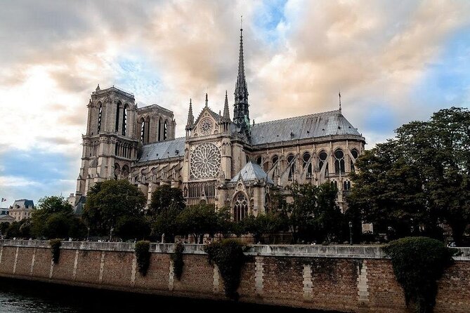 Notre Dame Cathedral Guided Tour with Entry - Getting In: What Included Entry Means (and What It Doesn’t)