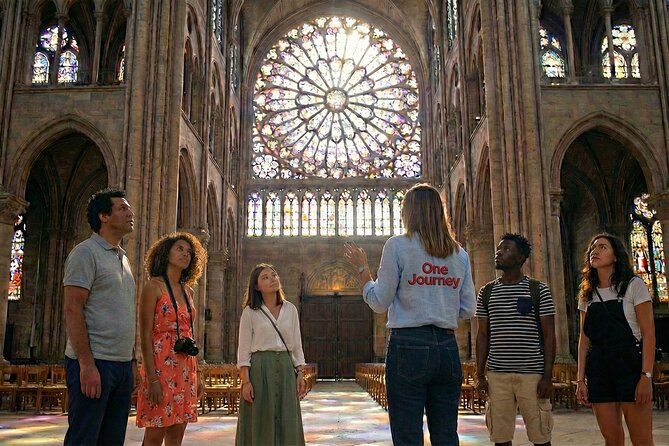 Notre Dame Cathedral:Interior & Exterior Small Group Guided Tour - Dress code: one rule that can ruin your day
