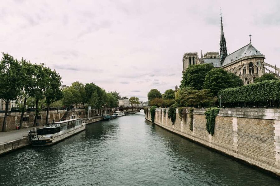 Notre-Dame Cathedral: Interior Guided Tour - Entry rules you should know before you arrive (so you don’t lose your slot)