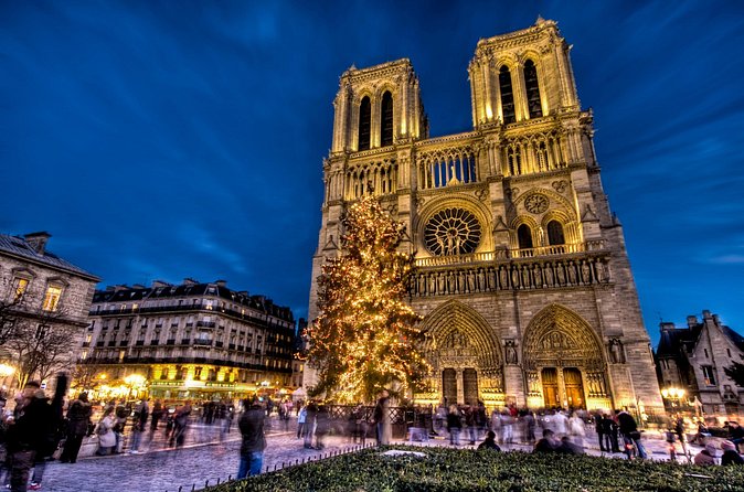 Notre Dame Cathedral Outdoor Tour with optional Sainte Chapelle - Medieval to modern: how the guide connects the timeline