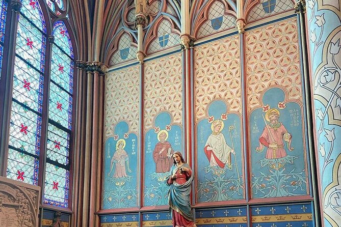 Notre‑Dame Cathedral Small Group Indoor Guided Tour - Meeting at the Charlemagne statue: where your tour starts